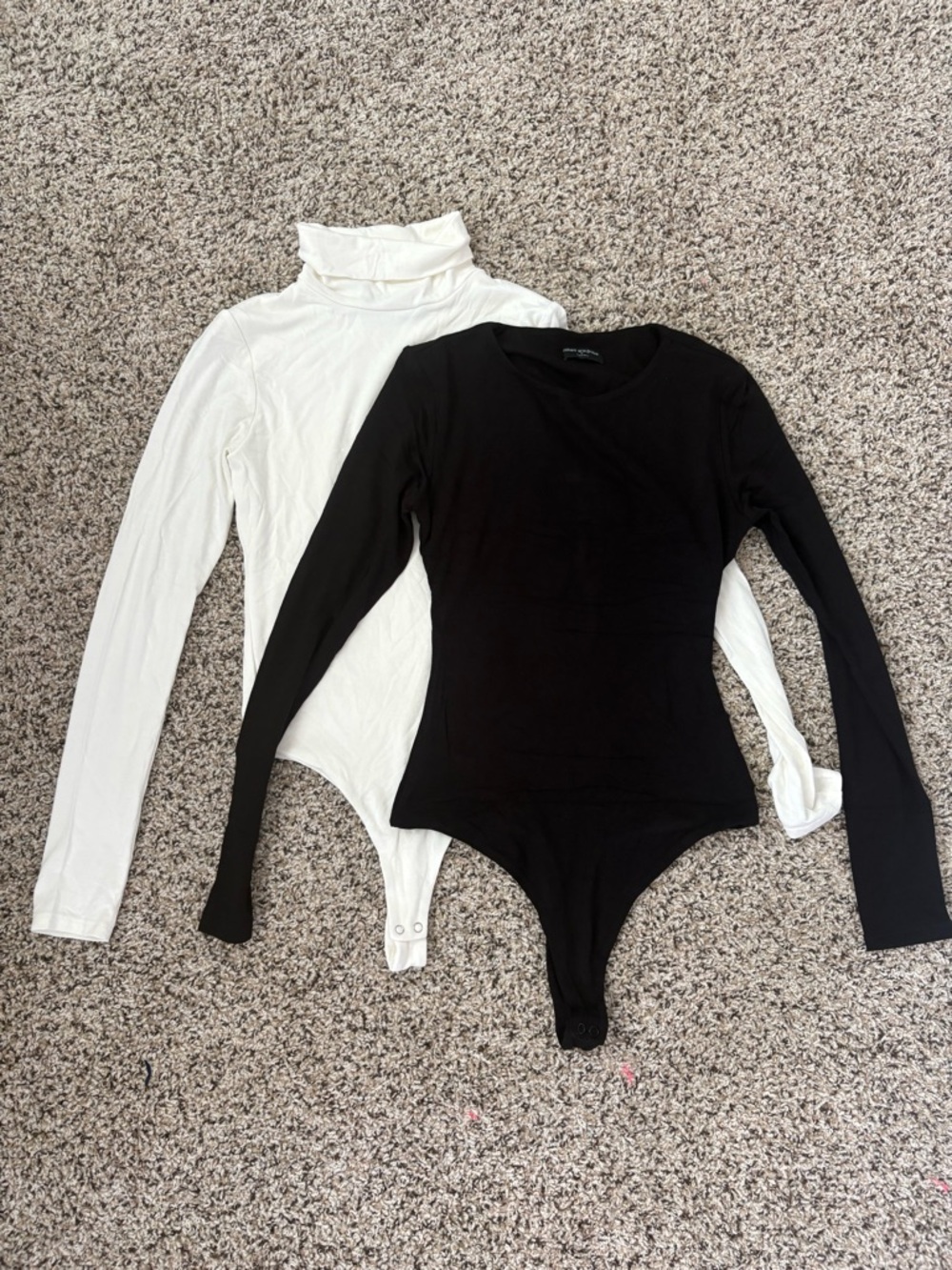 naked wardrobe White and Black Long Sleeve Bodysuit Set